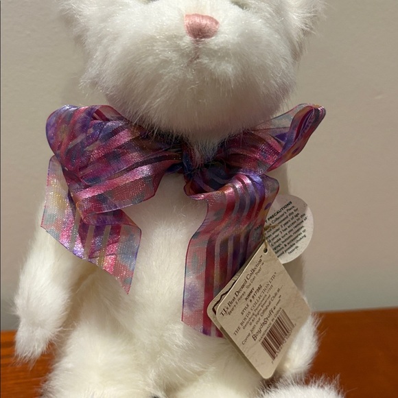 Boyds Bears Kimmy White Teddy Bear with Easter Egg on Foot - Picture 7 of 15